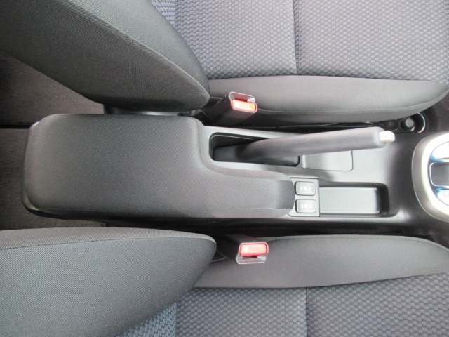 ホンダ フィット １．３ １３Ｇ Ｆ コンフォートエディション R1年 (関東) 99