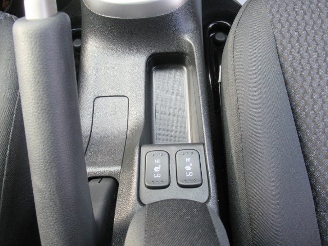 ホンダ フィット １．３ １３Ｇ Ｆ コンフォートエディション R1年 (関東) 99