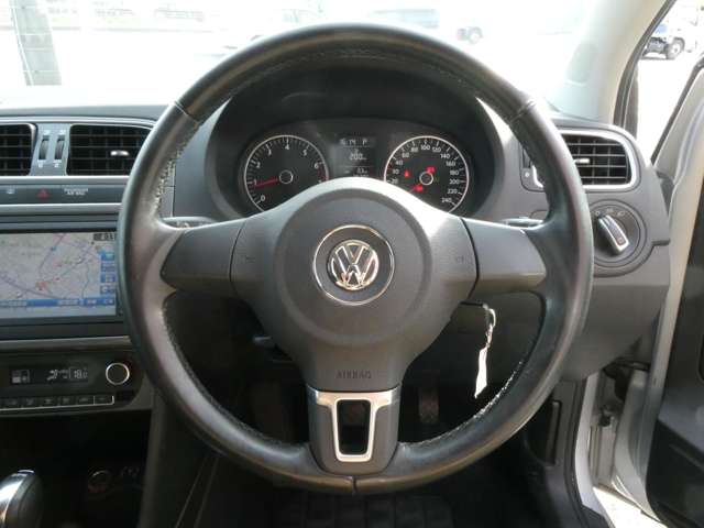 フォルクスワーゲン ポロ ＴＳＩ　ハイライン H23年 (関東) 99