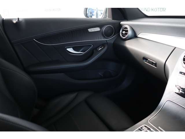 メルセデスベンツ Ｃクラスワゴン Ｃ２００ スポーツ H29年 (近畿) 99