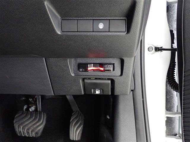 日産 ノート １．２ Ｘ R4年 (関東) 99