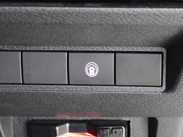 日産 ノート １．２ Ｘ R4年 (関東) 99