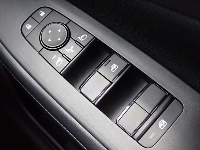 日産 ノート １．２ Ｘ R4年 (関東) 99