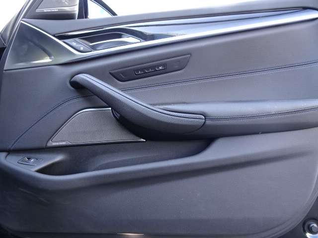 ＢＭＷ ５シリーズ ５２３ｉ　Ｍスポーツ R1年 (近畿) 99