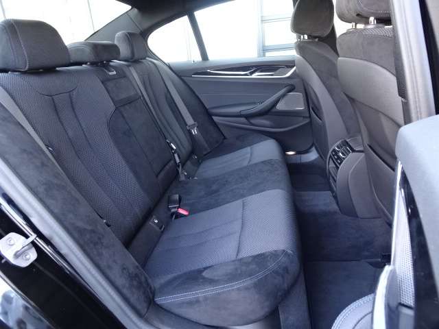 ＢＭＷ ５シリーズ ５２３ｉ　Ｍスポーツ R1年 (近畿) 99