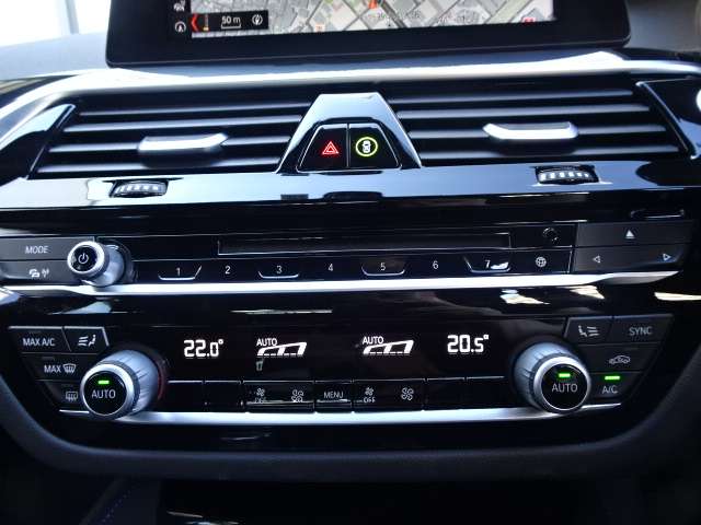 ＢＭＷ ５シリーズ ５２３ｉ　Ｍスポーツ R1年 (近畿) 99