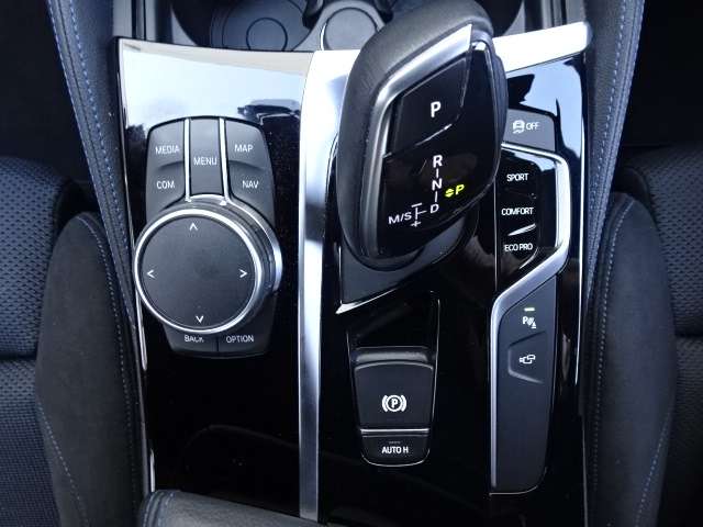 ＢＭＷ ５シリーズ ５２３ｉ　Ｍスポーツ R1年 (近畿) 99