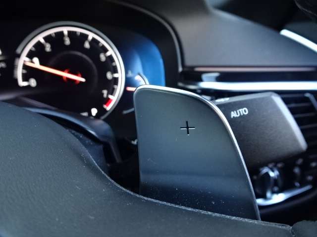 ＢＭＷ ５シリーズ ５２３ｉ　Ｍスポーツ R1年 (近畿) 99