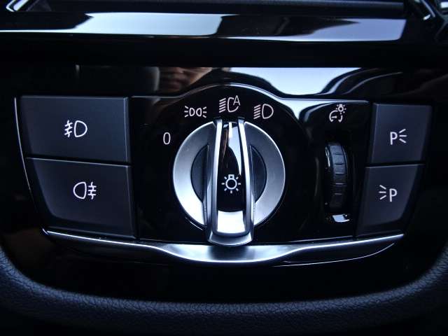 ＢＭＷ ５シリーズ ５２３ｉ　Ｍスポーツ R1年 (近畿) 99