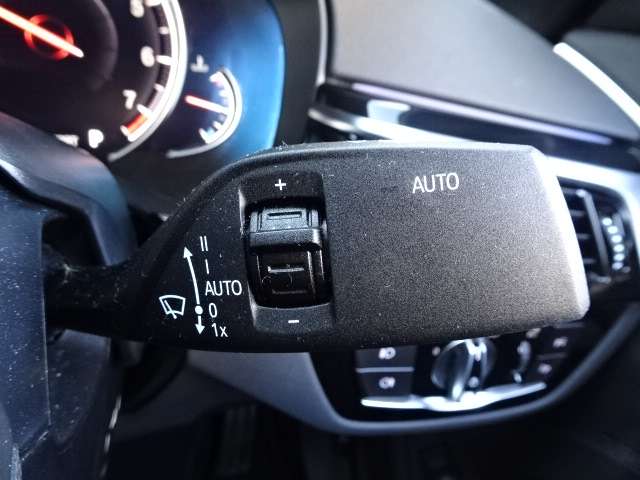 ＢＭＷ ５シリーズ ５２３ｉ　Ｍスポーツ R1年 (近畿) 99