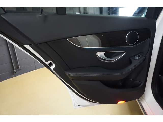 メルセデスベンツ Ｃクラスワゴン Ｃ２００ ４マチック アバンギャルド ４ＷＤ H29年 (北海道) 99