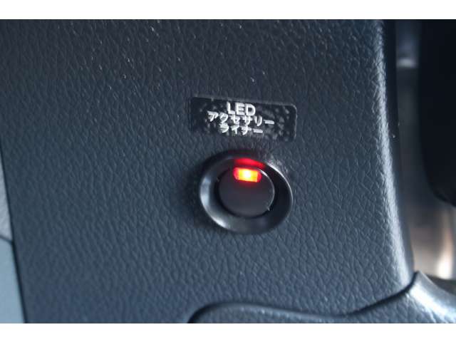 スバル レヴォーグ １．６ ＳＴＩ スポーツ アイサイト ４ＷＤ H29年 (関東) 99