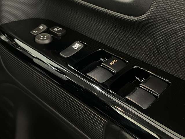 スズキ スペーシア ６６０ カスタム ハイブリッド ＸＳ ４ＷＤ R5年 (北海道) 99