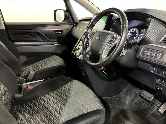 三菱 デリカ　Ｄ：５ ２．２ Ｐ ディーゼルターボ ４ＷＤ R4年 (北海道) 99