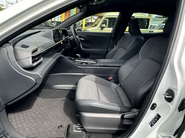 トヨタ クラウン　クロスオーバー　ハイブリッド ２．５ Ｇ Ｅ－ＦＯＵＲ ４ＷＤ R5年 (東海) 99