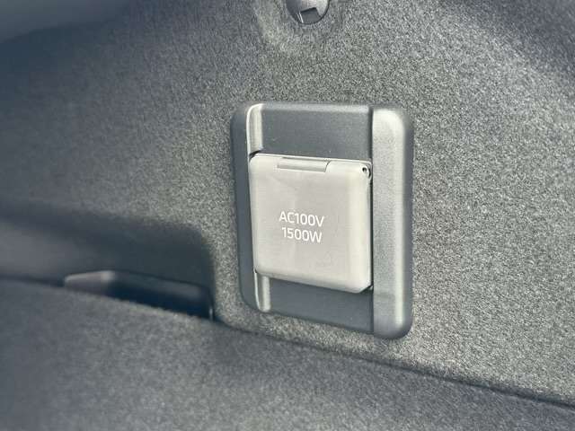 トヨタ クラウン　クロスオーバー　ハイブリッド ２．５ Ｇ Ｅ－ＦＯＵＲ ４ＷＤ R5年 (東海) 99