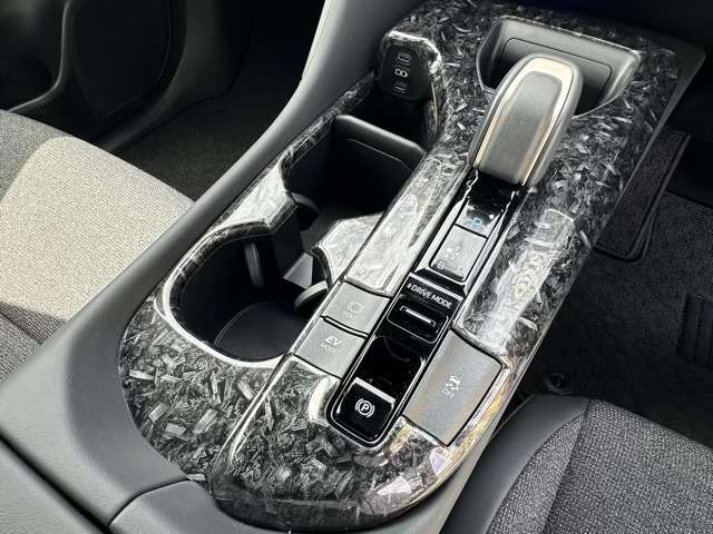 トヨタ クラウン　クロスオーバー　ハイブリッド ２．５ Ｇ Ｅ－ＦＯＵＲ ４ＷＤ R5年 (東海) 99