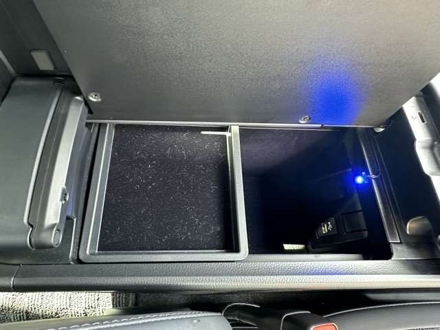 トヨタ クラウン　クロスオーバー　ハイブリッド ２．５ Ｇ Ｅ－ＦＯＵＲ ４ＷＤ R5年 (東海) 99