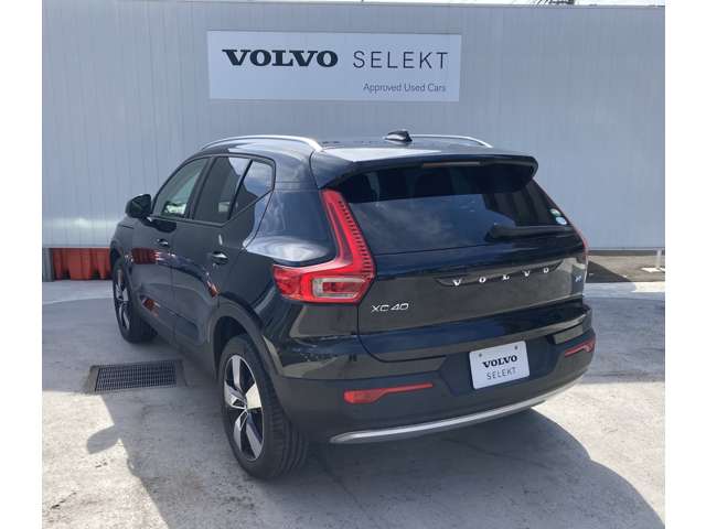 ボルボ ＸＣ４０ Ｔ４ ＡＷＤ モメンタム ４ＷＤ R2年 (関東) 99