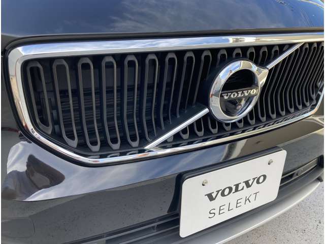 ボルボ ＸＣ４０ Ｔ４ ＡＷＤ モメンタム ４ＷＤ R2年 (関東) 99