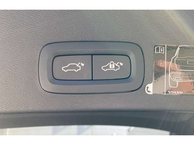 ボルボ ＸＣ４０ Ｔ４ ＡＷＤ モメンタム ４ＷＤ R2年 (関東) 99