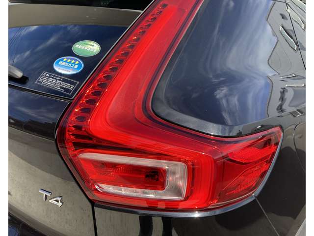 ボルボ ＸＣ４０ Ｔ４ ＡＷＤ モメンタム ４ＷＤ R2年 (関東) 99