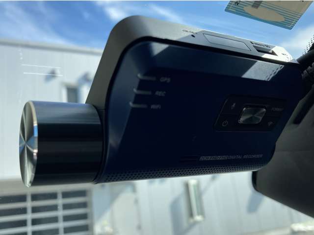 ボルボ ＸＣ４０ Ｔ４ ＡＷＤ モメンタム ４ＷＤ R2年 (関東) 99