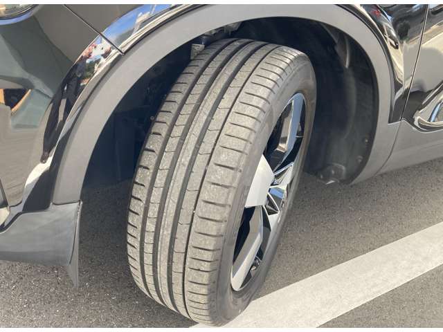 ボルボ ＸＣ４０ Ｔ４ ＡＷＤ モメンタム ４ＷＤ R2年 (関東) 99