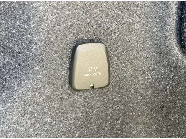 ボルボ ＸＣ４０ Ｔ４ ＡＷＤ モメンタム ４ＷＤ R2年 (関東) 99