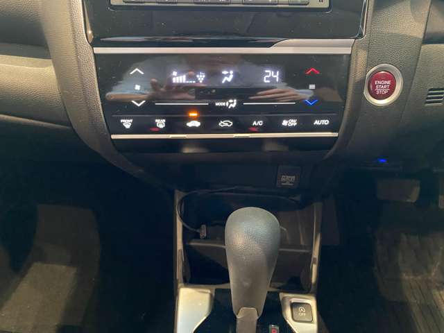 ホンダ フィット １．３ １３Ｇ Ｆ H29年 (九州・沖縄) 99