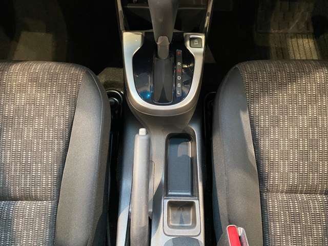 ホンダ フィット １．３ １３Ｇ Ｆ H29年 (九州・沖縄) 99