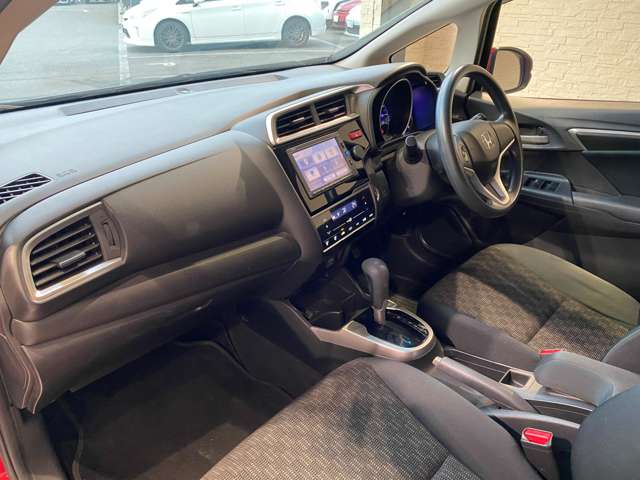 ホンダ フィット １．３ １３Ｇ Ｆ H29年 (九州・沖縄) 99