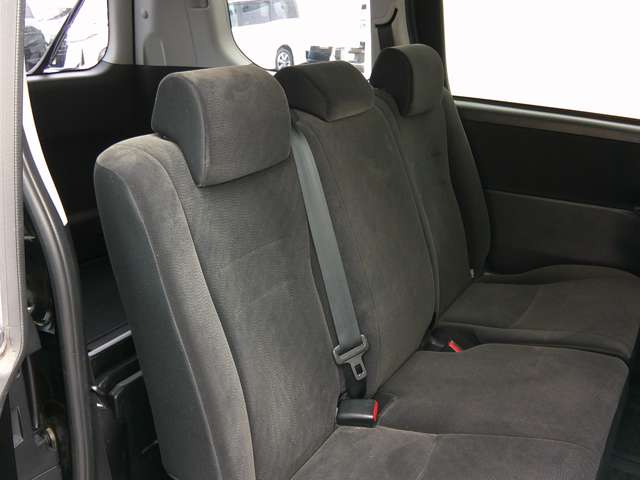 トヨタ ヴォクシー ２．０ トランスＸ H23年 (関東) 99