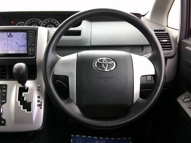 トヨタ ヴォクシー ２．０ トランスＸ H23年 (関東) 99