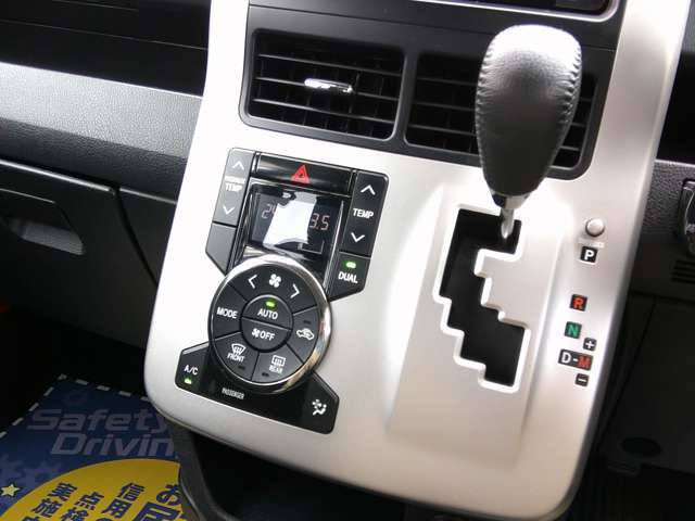 トヨタ ヴォクシー ２．０ トランスＸ H23年 (関東) 99