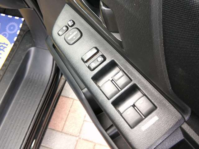 トヨタ ヴォクシー ２．０ トランスＸ H23年 (関東) 99