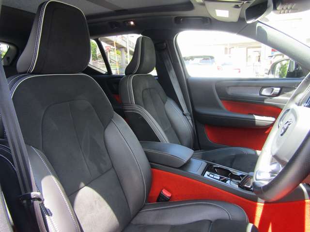 ボルボ ＸＣ４０ Ｔ４ ＡＷＤ Ｒデザイン ４ＷＤ R2年 (関東) 99