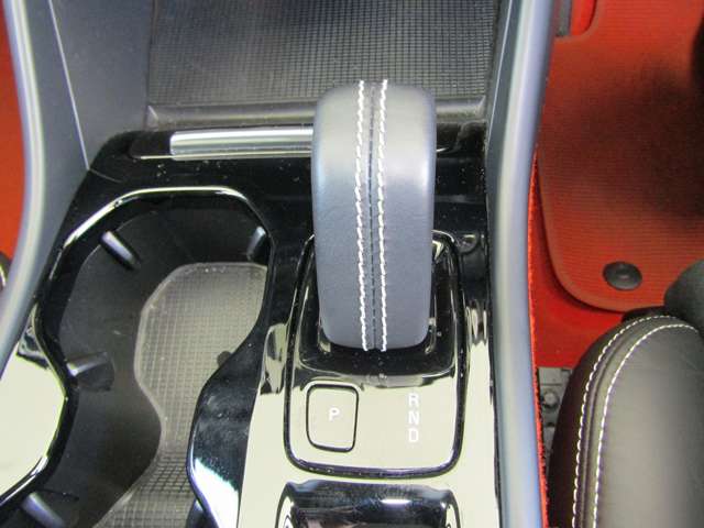 ボルボ ＸＣ４０ Ｔ４ ＡＷＤ Ｒデザイン ４ＷＤ R2年 (関東) 99