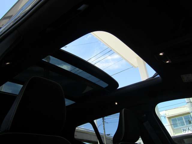 ボルボ ＸＣ４０ Ｔ４ ＡＷＤ Ｒデザイン ４ＷＤ R2年 (関東) 99