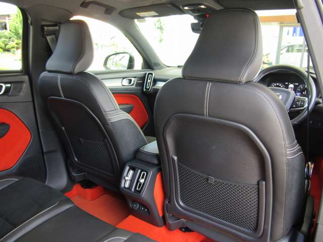 ボルボ ＸＣ４０ Ｔ４ ＡＷＤ Ｒデザイン ４ＷＤ R2年 (関東) 99