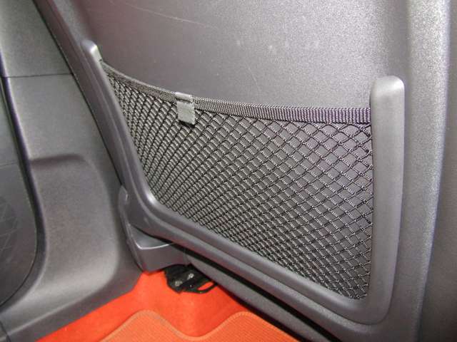 ボルボ ＸＣ４０ Ｔ４ ＡＷＤ Ｒデザイン ４ＷＤ R2年 (関東) 99