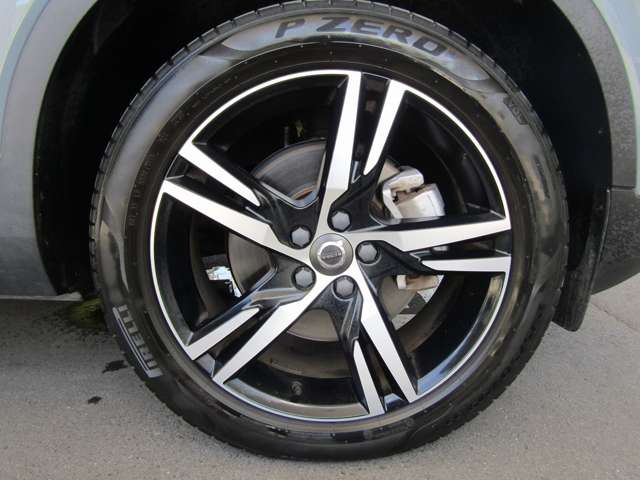 ボルボ ＸＣ４０ Ｔ４ ＡＷＤ Ｒデザイン ４ＷＤ R2年 (関東) 99