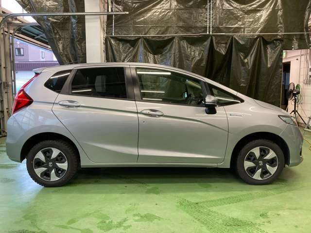 ホンダ フィット　ハイブリッド １．５ ハイブリッド Ｆ ４ＷＤ H30年 (北海道) 99