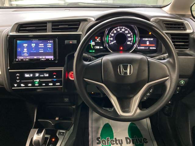 ホンダ フィット　ハイブリッド １．５ ハイブリッド Ｆ ４ＷＤ H30年 (北海道) 99