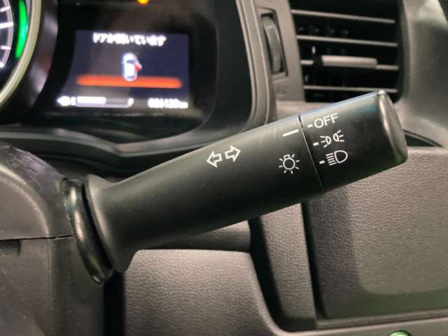 ホンダ フィット　ハイブリッド １．５ ハイブリッド Ｆ ４ＷＤ H30年 (北海道) 99