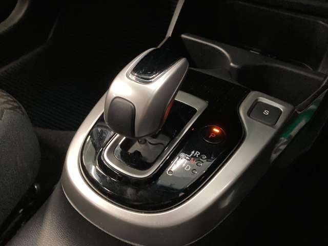 ホンダ フィット　ハイブリッド １．５ ハイブリッド Ｆ ４ＷＤ H30年 (北海道) 99