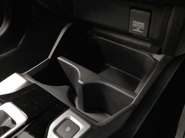 ホンダ フィット　ハイブリッド １．５ ハイブリッド Ｆ ４ＷＤ H30年 (北海道) 99