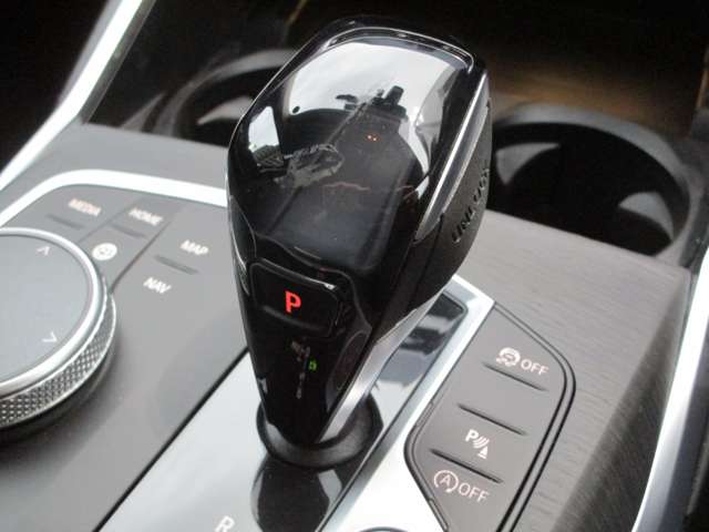 ＢＭＷ ３シリーズ ３１８Ｉ ４０ＴＨ アニバーサリー エディション R3年 (近畿) 99