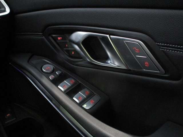 ＢＭＷ ３シリーズ ３１８Ｉ ４０ＴＨ アニバーサリー エディション R3年 (近畿) 99