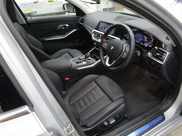 ＢＭＷ ３シリーズ ３１８Ｉ ４０ＴＨ アニバーサリー エディション R3年 (近畿) 99